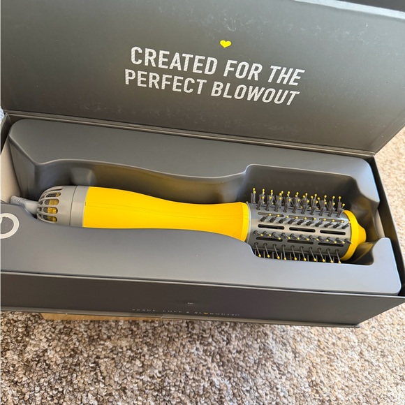 NWT Drybar The Single Shot Yellow Blow-Dryer Brush - Picture 3 of 9